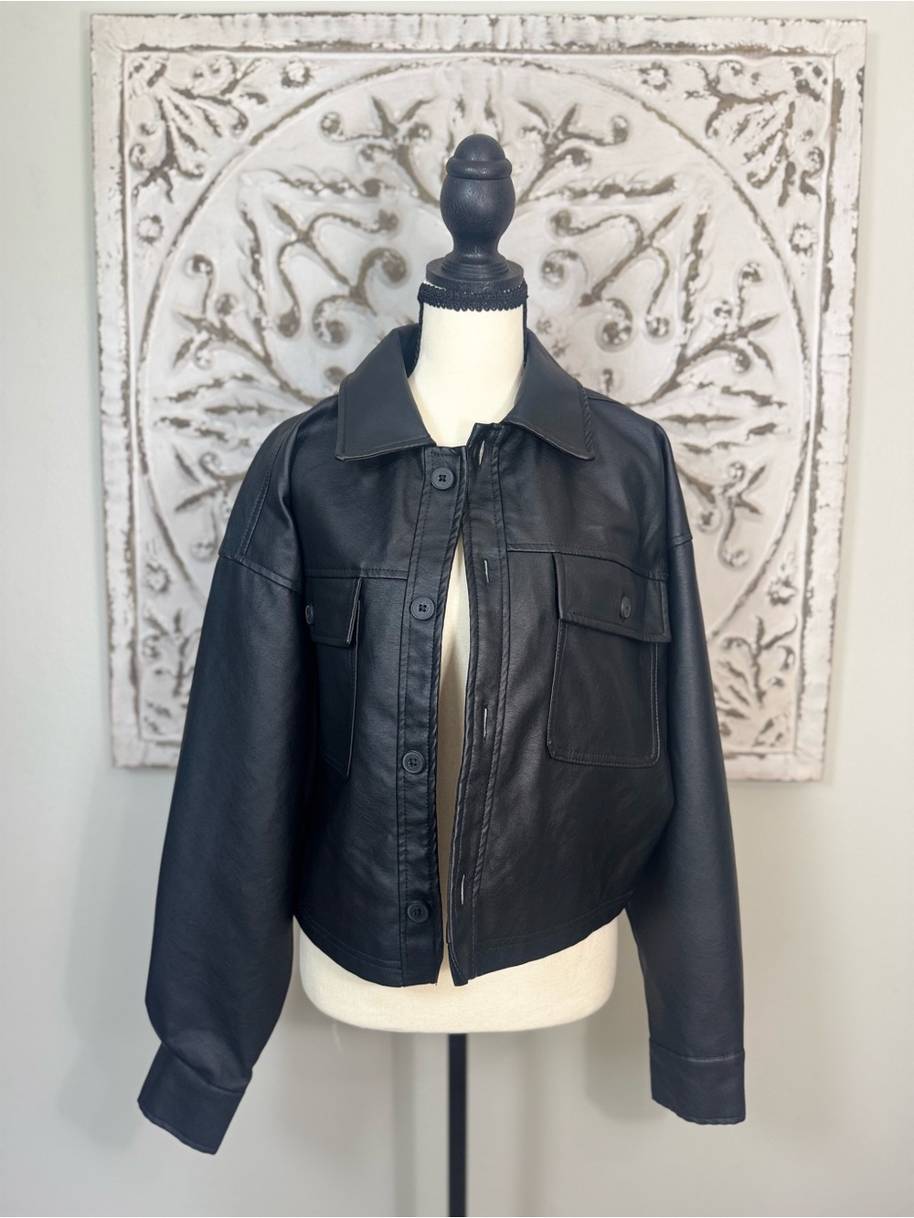 Wild Fable Black Faux Leather Cropped Shacket Jacket Medium Oversized Utility